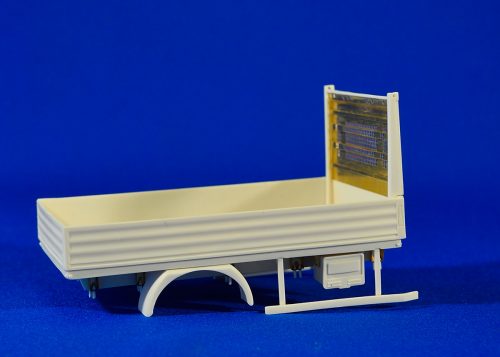 Flatbed body for small-size trucks. Resin kit, 1/24