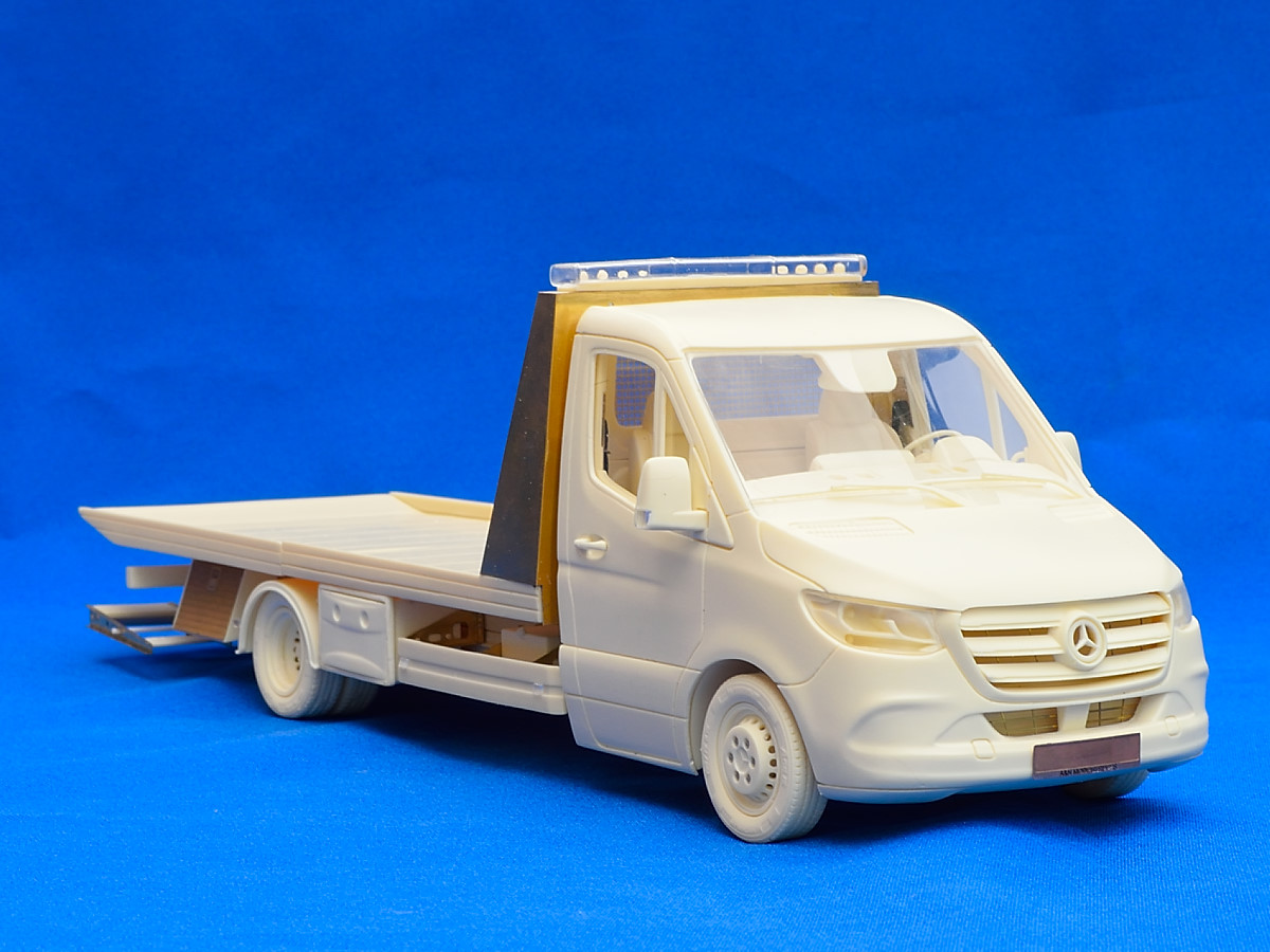 Recovery truck body for 5.5 ton truck. Resin kit, 1/24 - Image 3
