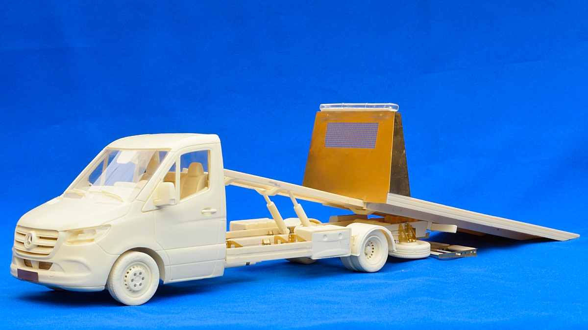 Recovery truck body for 5.5 ton truck. Resin kit, 1/24 - Image 4