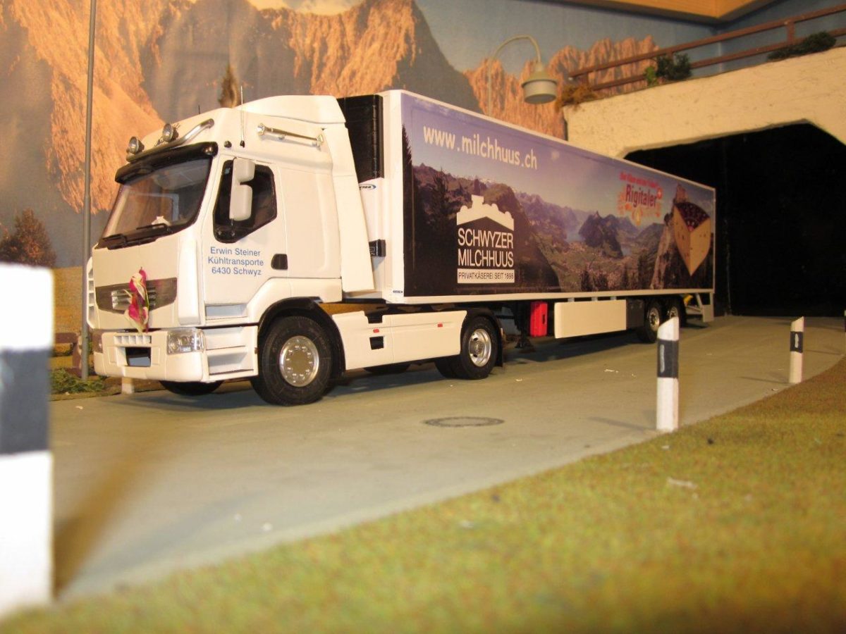 Renault Premium by Lorenzo Modesto, Switzerland