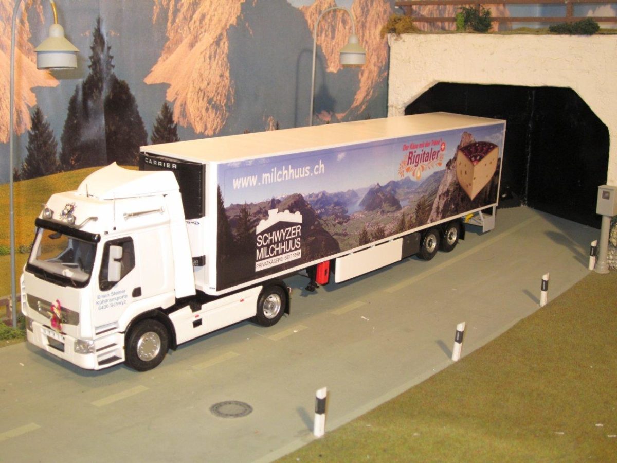 Renault Premium by Lorenzo Modesto, Switzerland