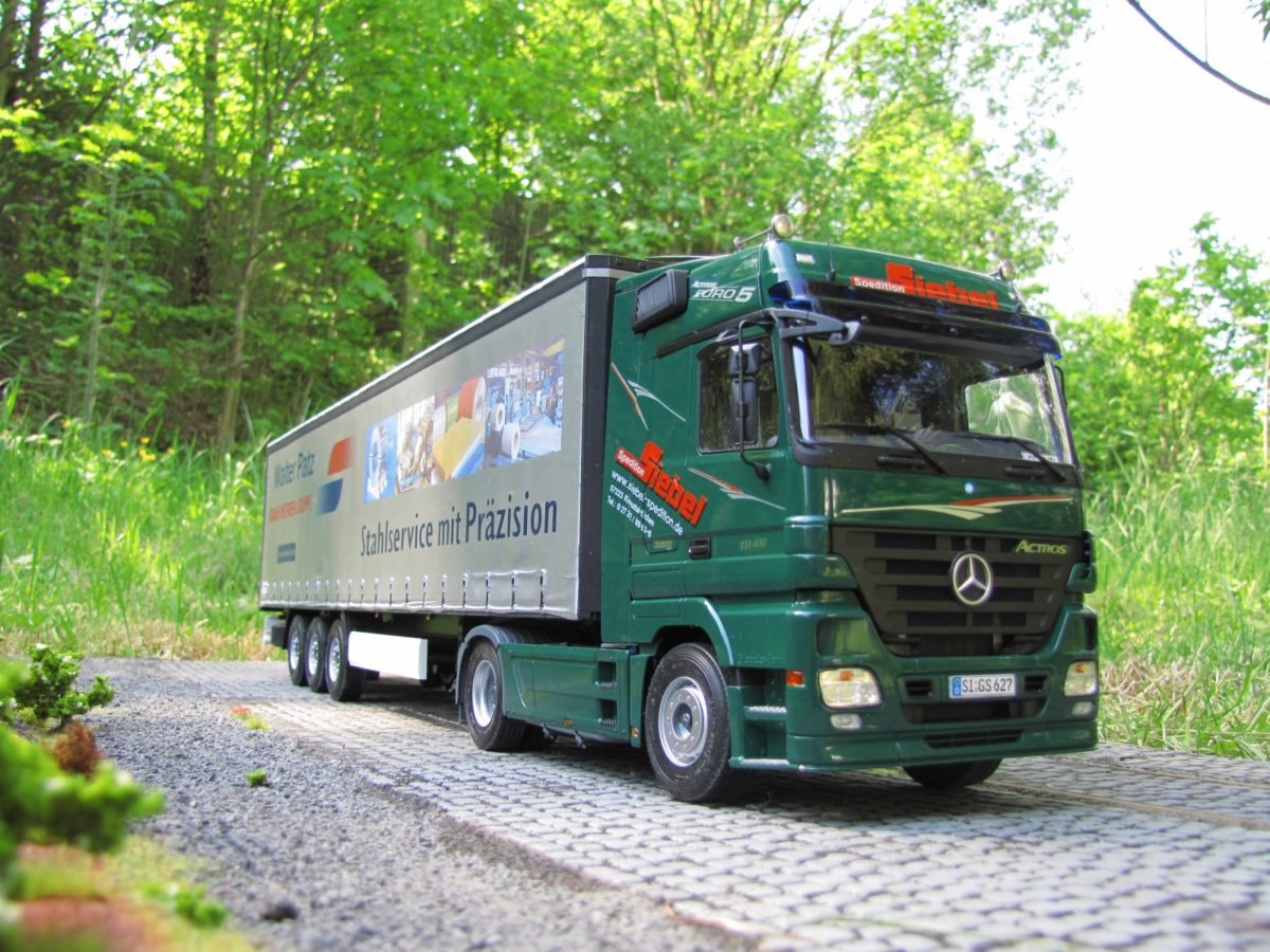 Mercedes-Benz Actros MP2 by Oliver Skolaut, Germany
