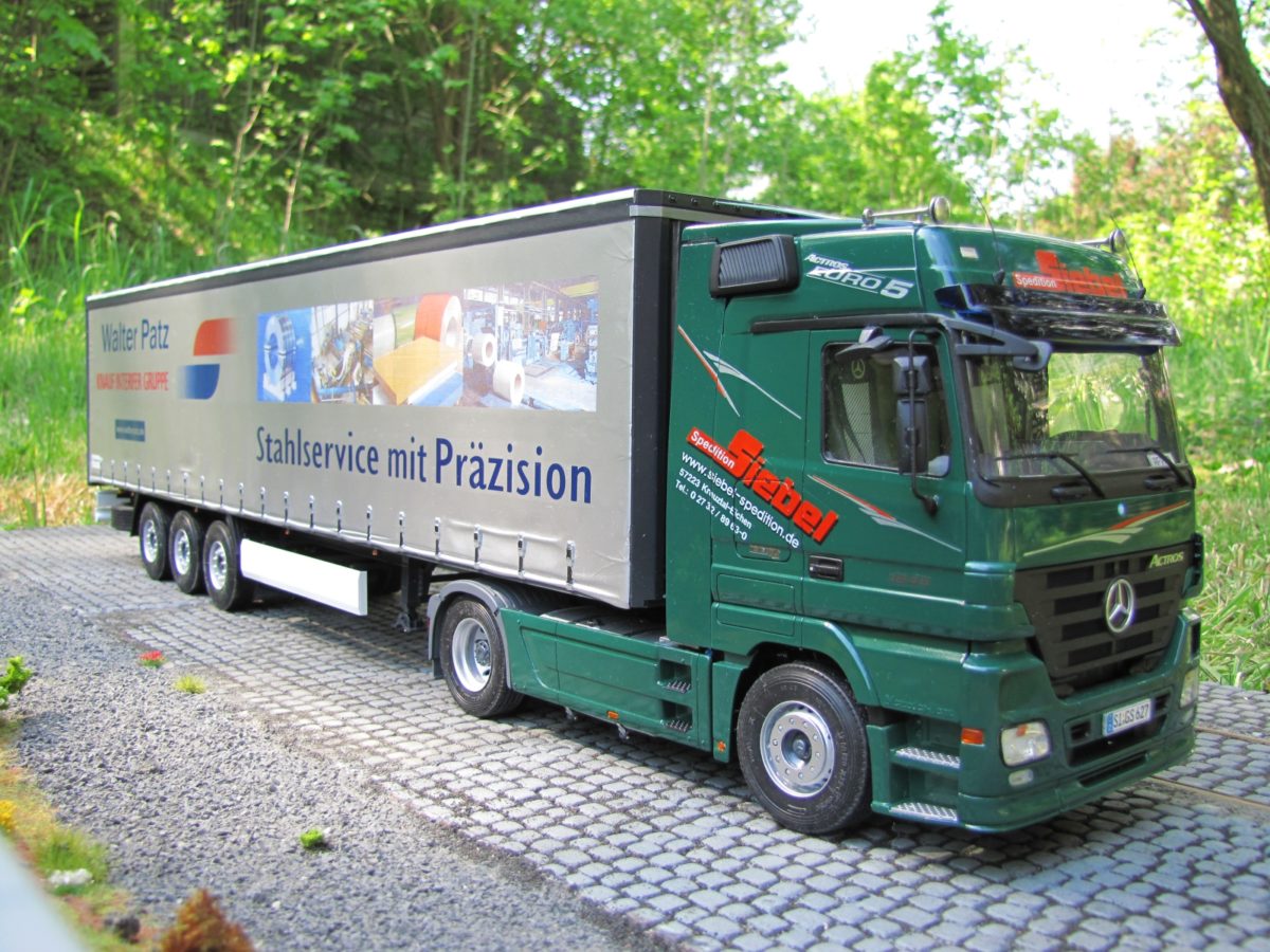 Mercedes-Benz Actros MP2 by Oliver Skolaut, Germany