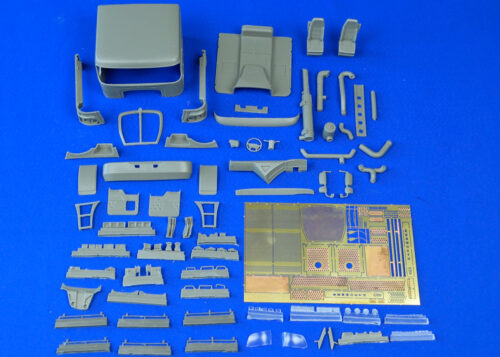 "Economy Line" Aussie K200 truck (flat roof). Resin kit, 1/24