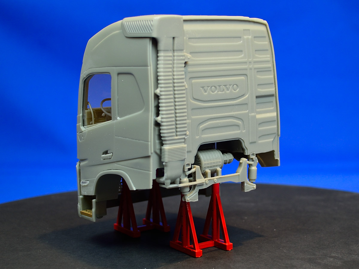 Mid-range Swedish truck, sleeper cab, high roof. Conversion kit, 1/24 - immagine 5