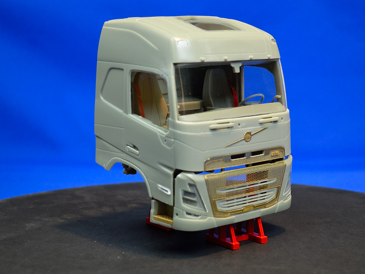 Mid-range Swedish truck, sleeper cab, high roof. Conversion kit, 1/24 - immagine 3