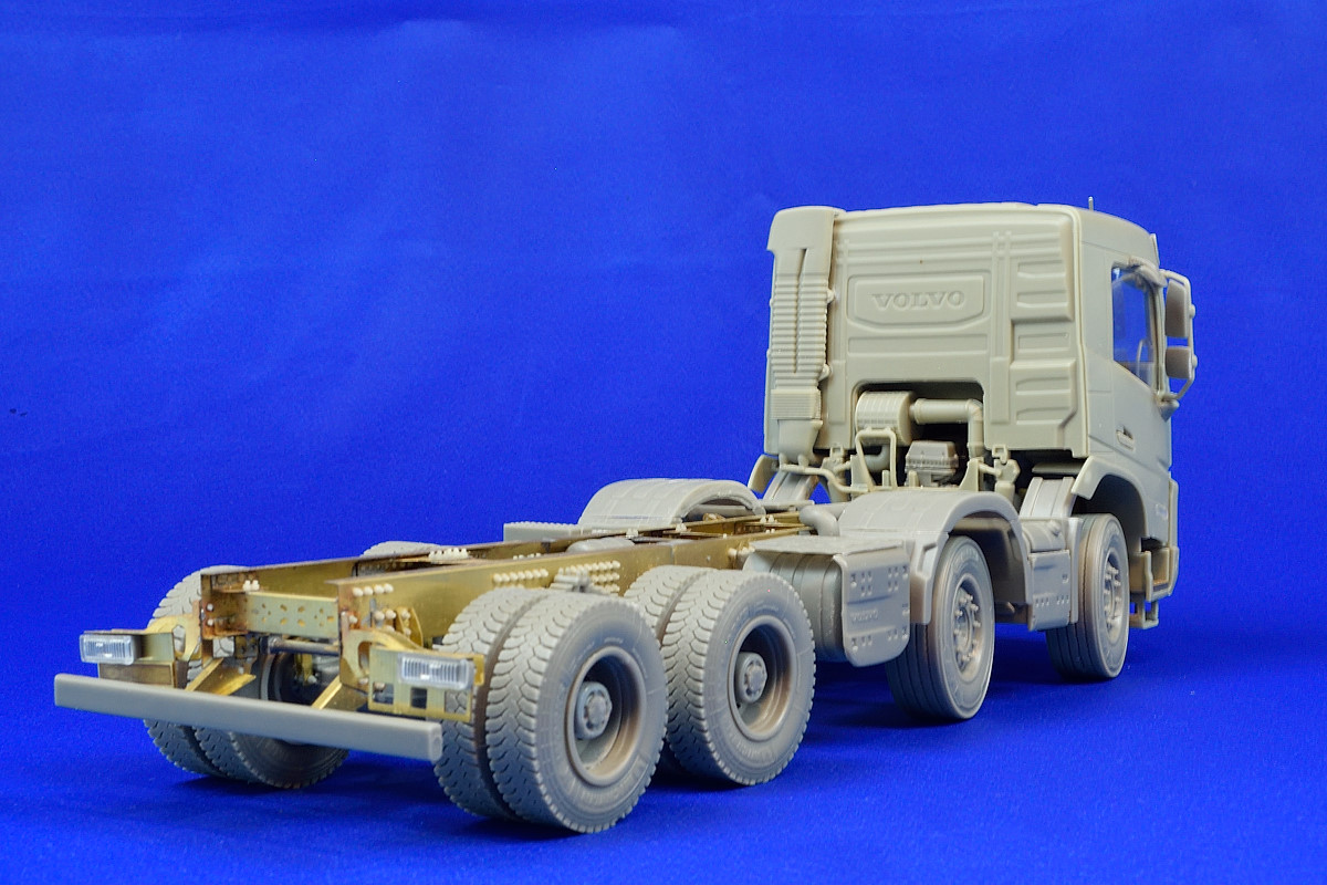 8x4 tandem chassis for Swedish construction truck. Scale 1/24 – Bild 6