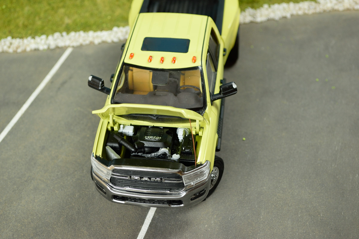 3500 dually pickup truck. Full resin kit, 1/24 - immagine 10