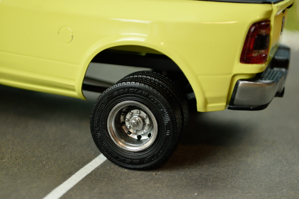 3500 dually pickup truck. Full resin kit, 1/24 - immagine 14