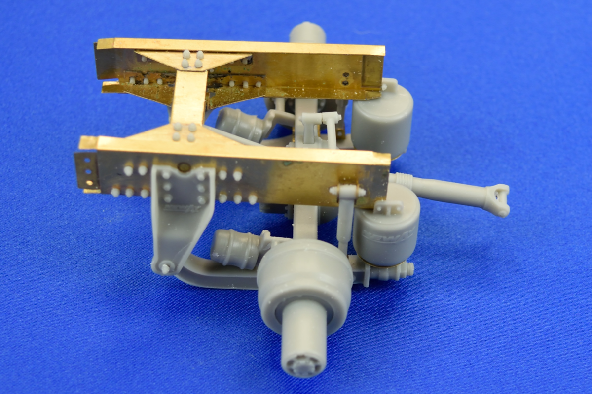 Tri-drive AD-390 suspension (day cab). Conversion kit. 1/24 - Image 5