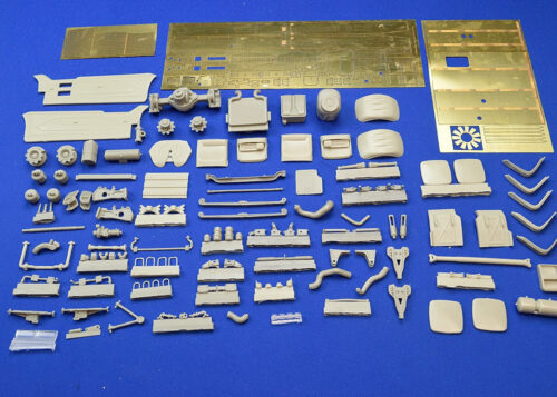 Dutch truck XG+ 4x2 (FT) chassis kit. Scale 1/24