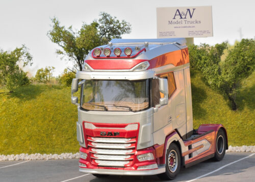 Dutch truck XG+. Scale 1/24