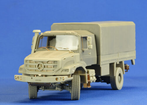 Zetros 4x4 canvas truck. Full kit. Scale 1/35