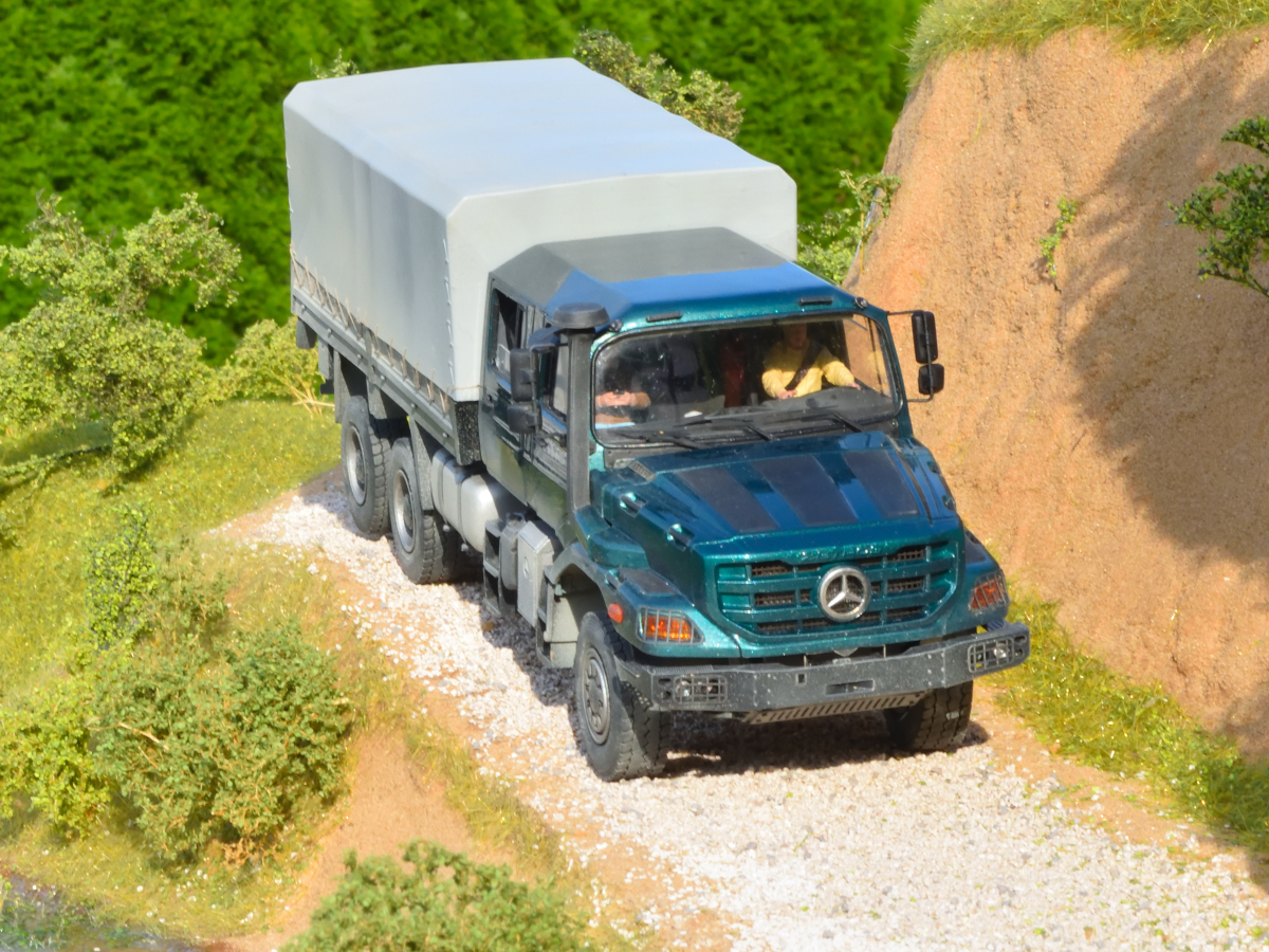 Zetros 6x6 double cab canvas truck. Full kit. Scale 1/35 - Afbeelding 5