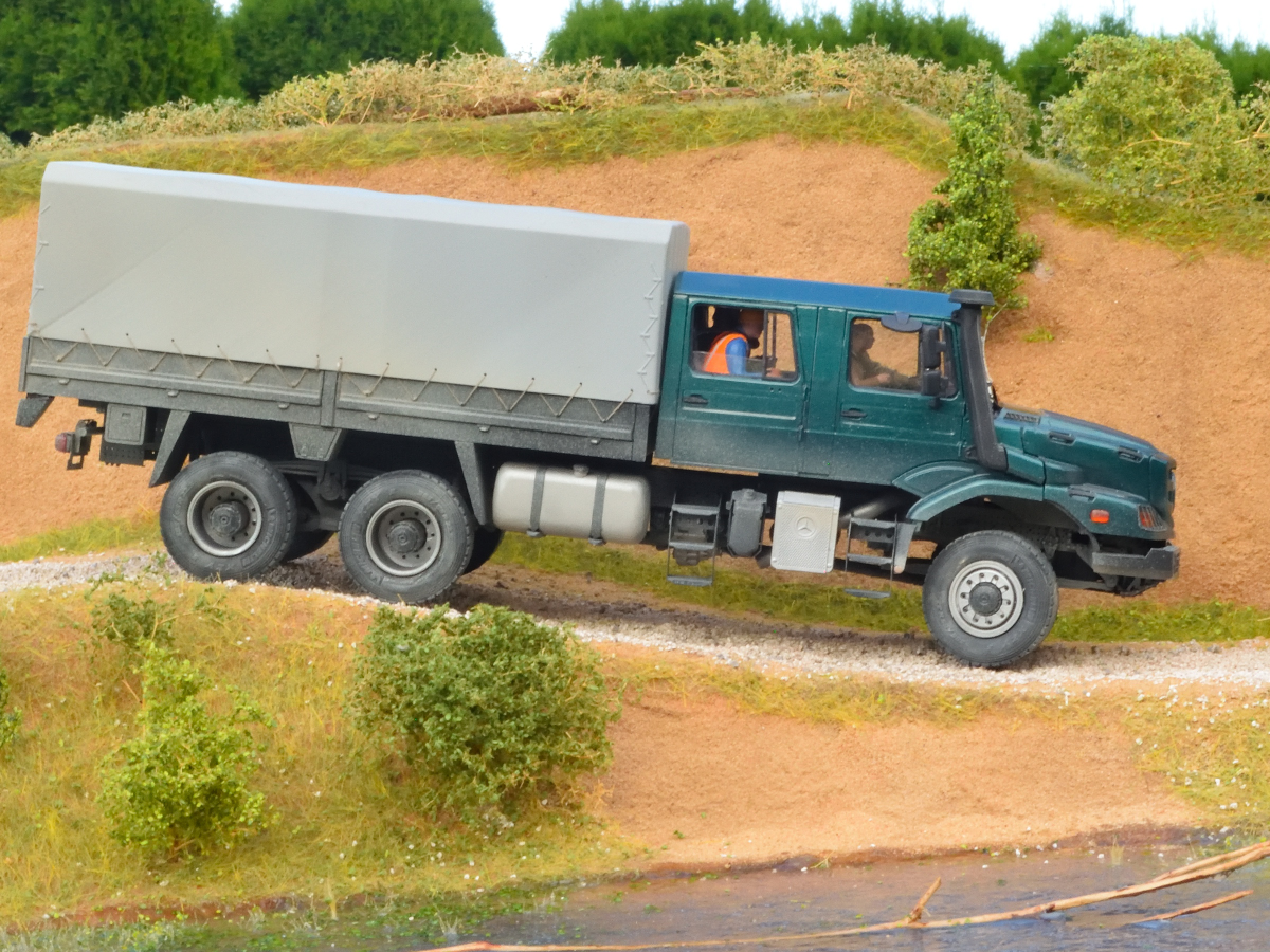 Zetros 6x6 double cab canvas truck. Full kit. Scale 1/35 - Afbeelding 3