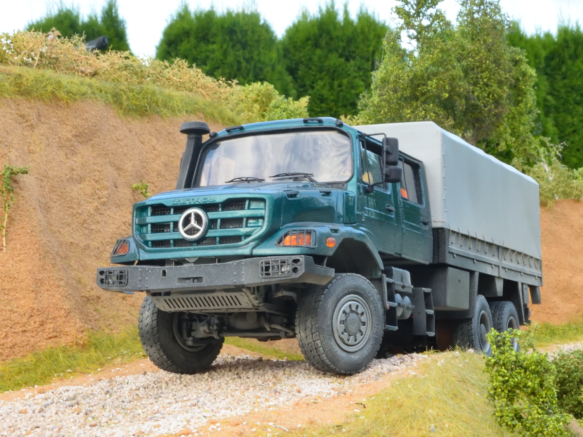 Zetros 6x6 double cab canvas truck. Full kit. Scale 1/35